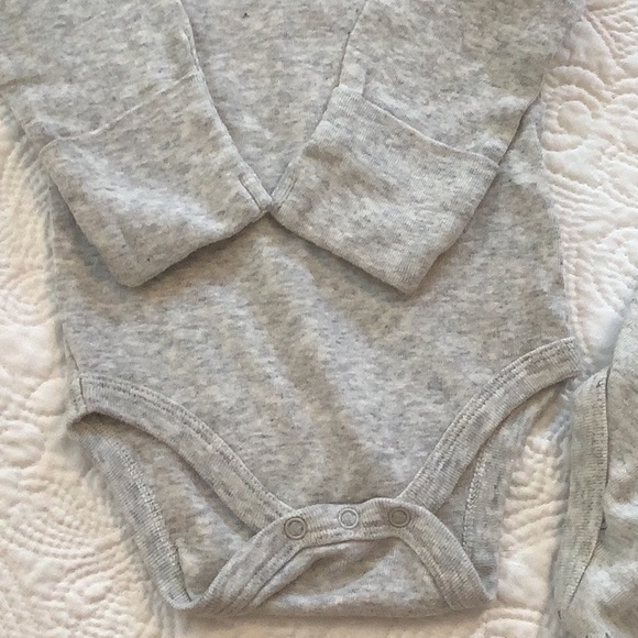 The Honest Company, Carter’s & Rene Rolfe Set of 3, Size 3-6 Months - Picture 4 of 12